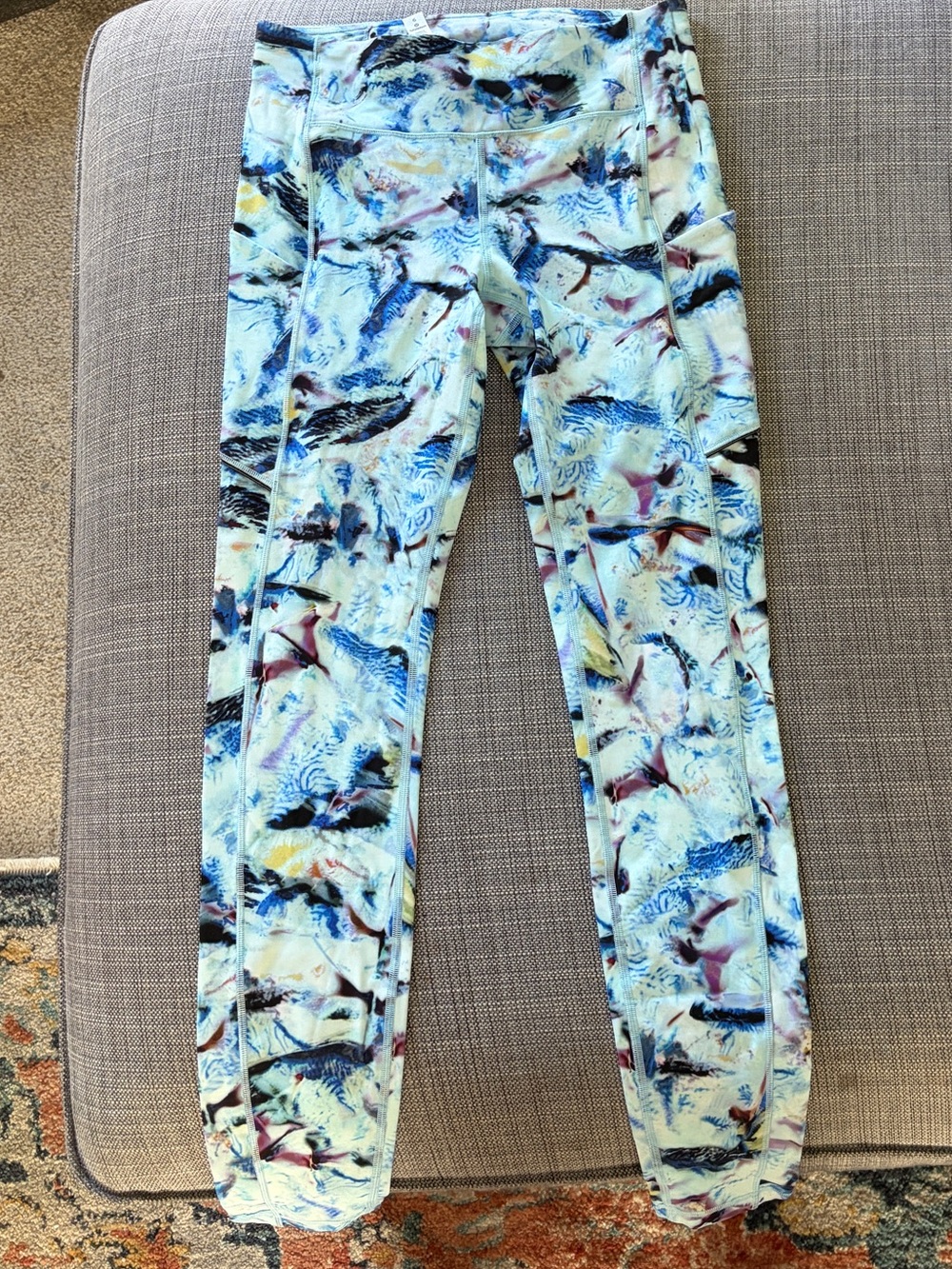 Lululemon Abstract Print Leggings – Size 6